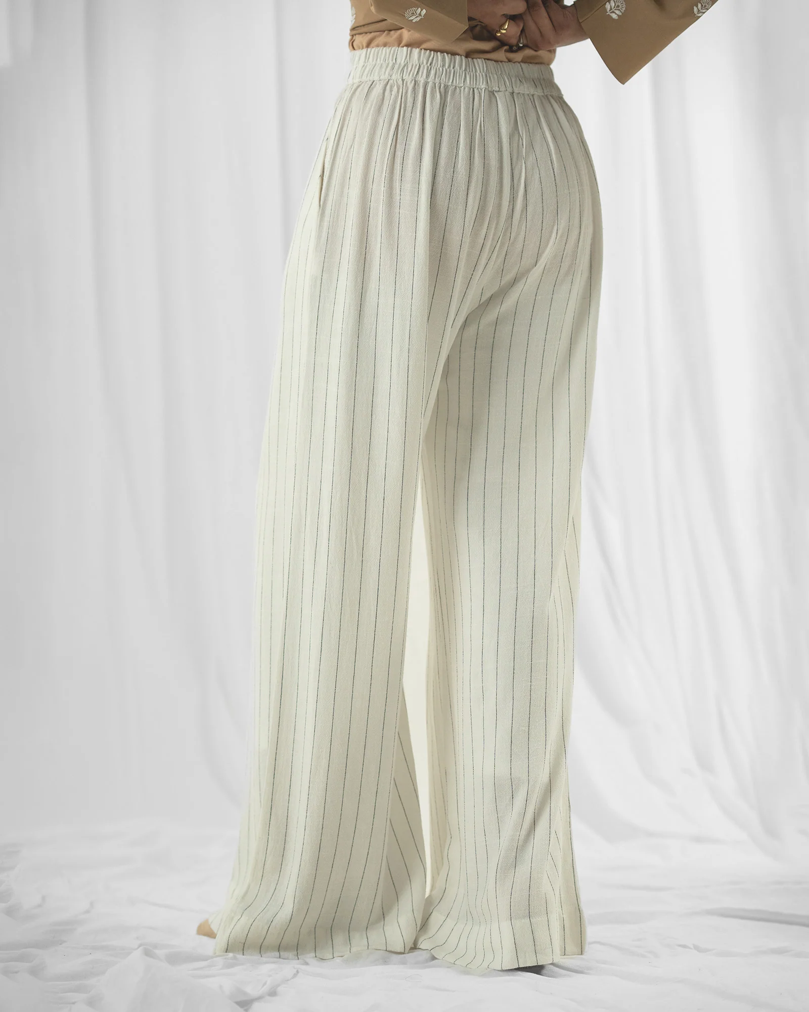 Women Flared Trouser - Image 3